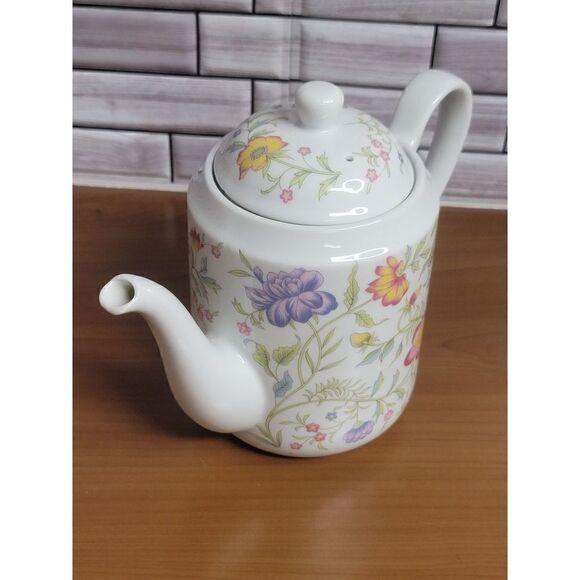 Avignon by TOSCANY Teapot  - Picture 4 of 8